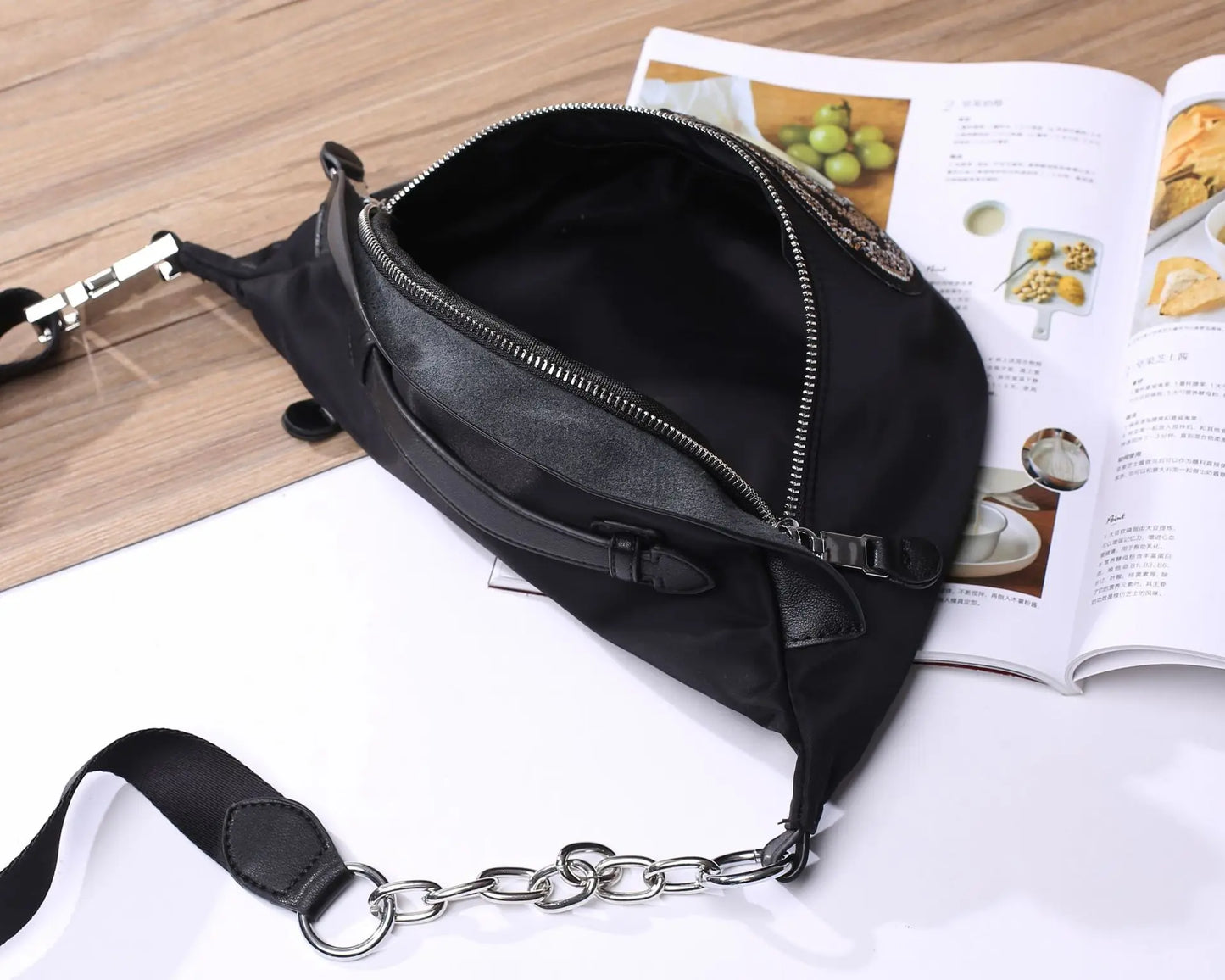 Women Evil Eye Big Capacity Banana Fanny Pack Bag 2024 Casual Stylish Vegan Leather Phone Black Sling Chest Bum Belt Pouch Bag